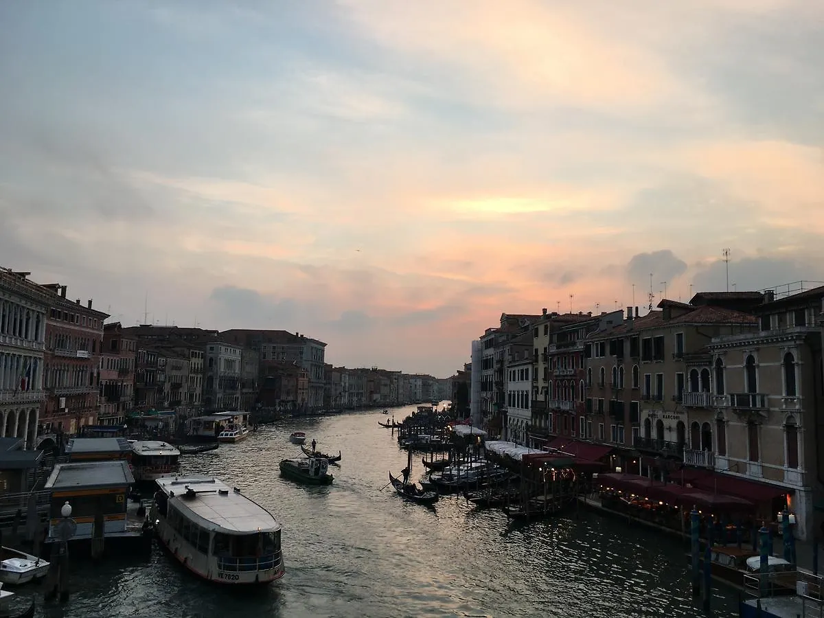 Antico Mercato Venise 2*,