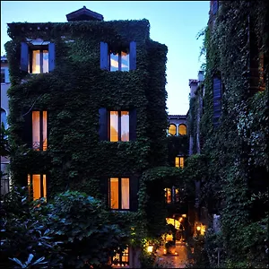 Hotel Flora, Benátky